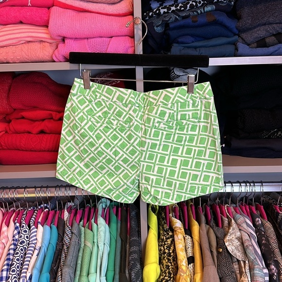 Merona green/white print 3” shorts size 2 - Picture 3 of 3